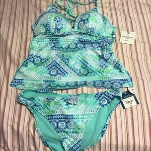 Arizona Jean co two pieces swimsuit set.
